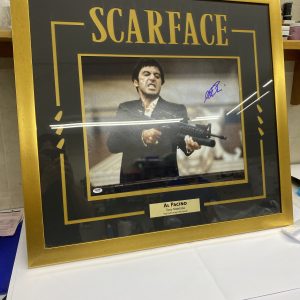 Ilustracion Enmarcada Autografiada Scarface con certificado PSA