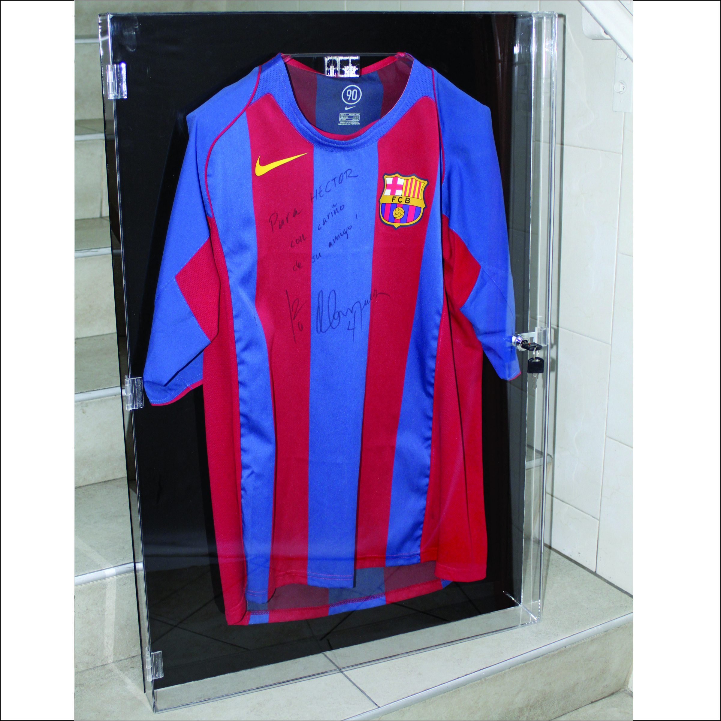 Vitrina para Jerseys de Pared con fondo negro