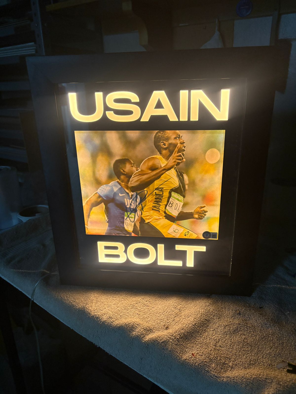 Ilustracion Autografiada Usain Bolt con certificado Beckett - Imagen 2